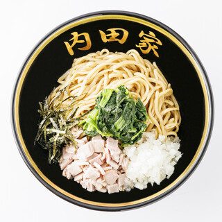 お醤油と鶏油をダイレクトに感じる「油そば」もおすすめ◎