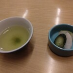 天重 本店 - 緑茶、おしんこ