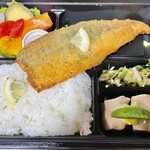 ぴえろ弁当 - 旬の地魚フライ弁当890円