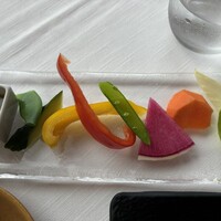 サーラ アマービレ - バーニャカウダのソースが美味しい