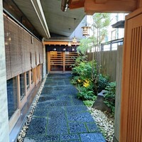 荒井屋 本店 - 通路