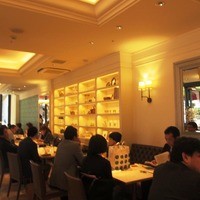 アニヴェルセル カフェ - *店内*
