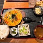 バラ焼き専門店炭火焼鳥わだち - 親子とじ定食