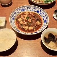 老四川 飄香小院 - ランチセット牛肉麻婆豆腐