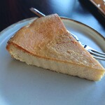 古民家喫茶＆レンタルスペース 岡見 - スフレのチーズケーキです❤️