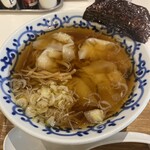 支那そば月や - 海老ワンタンそば850円