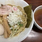 らーめん まる幸 - 煮干しまぜそば850円
