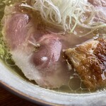 RAMEN VILLAGE CAFE - 淡麗ラーメン(塩)お肉ちゃん達