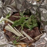 和食 八のじ - 石垣牛「イチボ」朴葉味噌焼