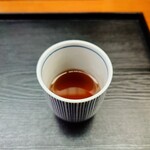 玉屋 - お店の拘りを感じることができるお茶も旨い。