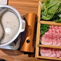 しゃぶしゃぶ・創作料理居酒屋 豚吟 栄店 - 