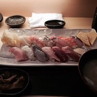 烏賊 鮨ダイニング 鮮助 大宮東口本店 - 日替わり握り