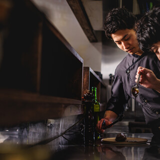 銀座PLEINの手掛けるビストロ。本格フレンチをカジュアルに