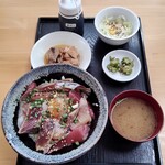 愛南 市場食堂 - まかない丼定食