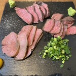 肉と小料理屋の酒場 はなれ - 