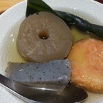 おでん二毛作 - おでん（大根、昆布、こんにゃく、生姜天）