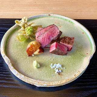 赤身と脂身のバランスが絶妙。肉好きも唸らせる“おいせうし”