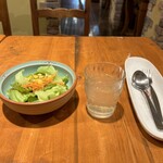 ラポアール - サラダとフリードリンク