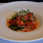 アロマティコ - 蟹と小松菜のトマトソース