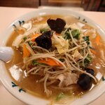 味の古久家 - 味噌ラーメン850円に+320円で野菜が2倍の「得盛」（税別）