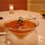DINING 六区 - 人参のムースと雲丹のコンソメゼリー寄せ　キャビア添え