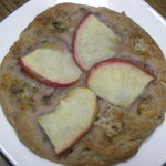 パン・ド・ラサ - りんご、はちみつ、ブルーチーズのパン（正式名称失念）