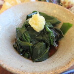 ブック&カフェ こ・らっしぇ - なないろプレートの、おかわかめのおひたし