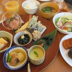 ブック&カフェ こ・らっしぇ - なないろプレート1,300円＋ランチセット200円