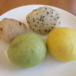 ブック&カフェ こ・らっしぇ - ランチセットのパンはおかわりOK