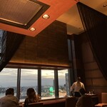 268402460 - 船がモチーフの神戸メリケンパーク オリエンタルや高層のホテルオークラ神戸、観覧車等が一望できます