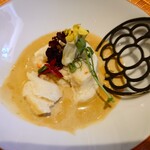 フレンチレストラン I.Hara - ソースもホタテの様な旨味感と
      海老味噌❔も入ってるかの様な
      濃厚クリーミーな旨味感があるなあ❗️
      
      旨味感がジンワリと残り
      後味の長く続く旨味感が良いねえ❗️