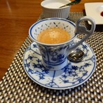 フレンチレストラン I.Hara - 独特なキャラメルの様な複雑なコク感までは無いけれど
      外れは無い、ある程度のレベルな味わいはしてる
      
      ワンオペなのでこれは仕方ないだろうなあ