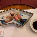 和食仲むら - お造り、一番奥の白身は、アラ（関西で言うクエかな）