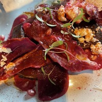 Trattoria Tabule - カツオのスモークとビーツのカルパッチョ