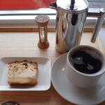 トーコーキッチン - パンプディング + ホットコーヒー