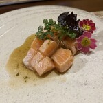 フレンチ割烹 メゾンキズク - お魚の前菜　サーモン