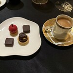 ガストロノミー ジョエル・ロブション - 