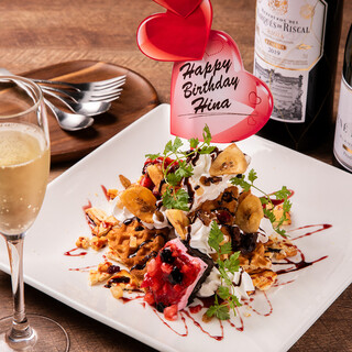 誕生日などお祝い事にデザートプレートご用意しております！