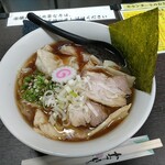 らぁ麺 亀我楽 - ①中華そば 醤油 とワンタン