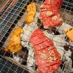 米沢牛炭火焼肉 上杉 - ともさんかくステーキ