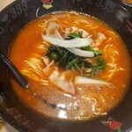 トマトラーメンと辛めん 三味 - 