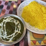 アジア料理 ラマ - ほうれん草チキンカレー