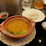 銀座 上瀧 - 上海蟹入り気仙沼産フカヒレの姿煮込み