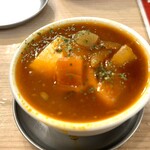 ビーフキッチンスタンド - たっぷり人気の煮込み：329円