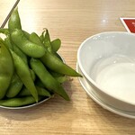 ビーフキッチンスタンド - チャージ（おかわり自由の枝豆）：438円