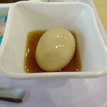 カルフール - 煮玉子(本日の選択小鉢)