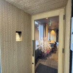 天王寺焼とりporc - 扉を開くと大人な空間が広がります