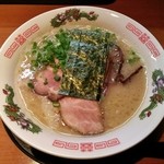 久留米や　いのうえ - らーめん（まえ田）スープ 700円