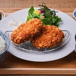 菊池源吾牛 門 - 門のメンチと季節の小鉢セット