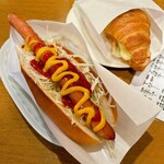 今野珈琲 - ホットドッグセット+クロワッサン@900円　ホットドリンク付きです。